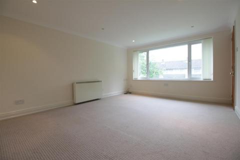 2 bedroom maisonette to rent, Hillfield Road, Comberton, Cambridge