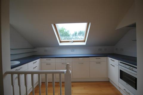 2 bedroom maisonette to rent, Hillfield Road, Comberton, Cambridge