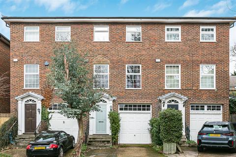 undefined, Heatherdale Close, Kingston Upon Thames KT2