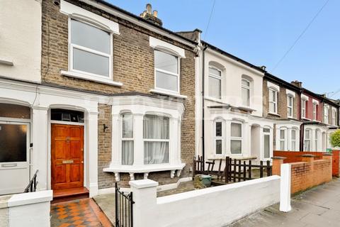 3 bedroom terraced house for sale, Sperling Road, London