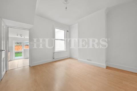 3 bedroom terraced house for sale, Sperling Road, London, N17