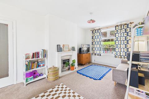 4 bedroom semi-detached house for sale, Calverton Road, Arnold, Nottingham