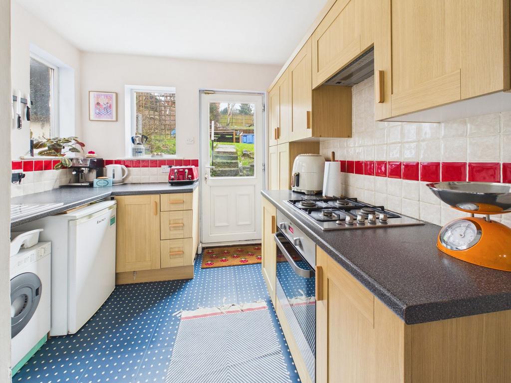 House in Gedling, Redhill - More