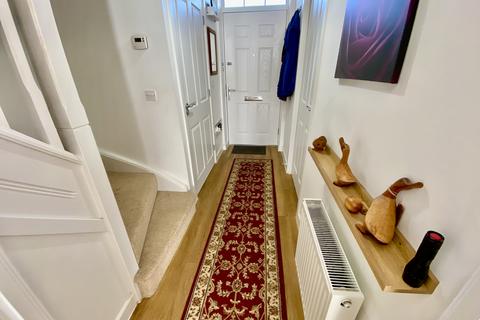 2 bedroom end of terrace house for sale, Cromwell Avenue, East Cowes,