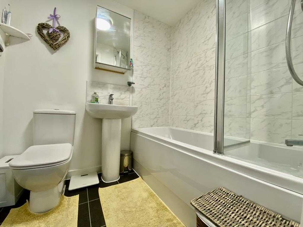 Cromwell bathroom