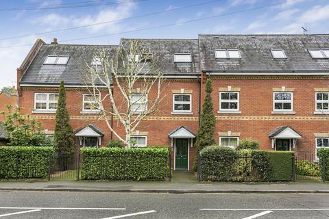 1 bedroom apartment for sale, Victoria Mews, St. Judes Road, Englefield Green, Egham, TW20