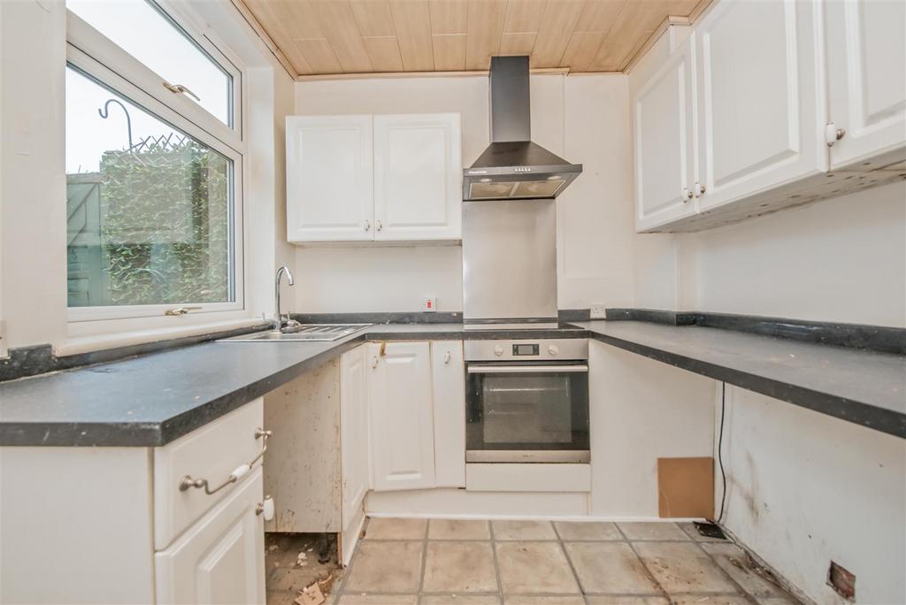 Kitchen: