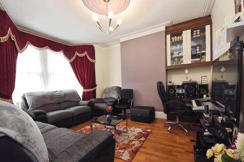 3 bedroom terraced house for sale, Glenwood Avenue, WESTCLIFF-ON-SEA, Essex, SS0