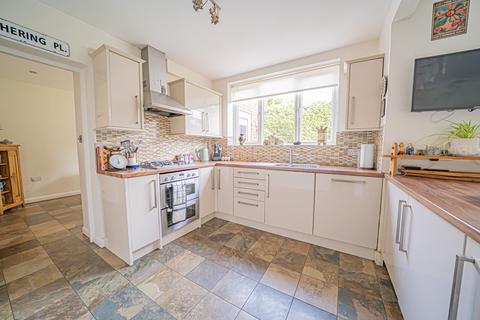 undefined, Queens Avenue, Shirley, B90