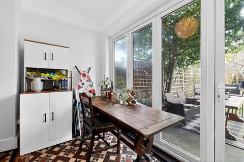 6 bedroom terraced house for sale, Thurlow Park Road, London, SE21