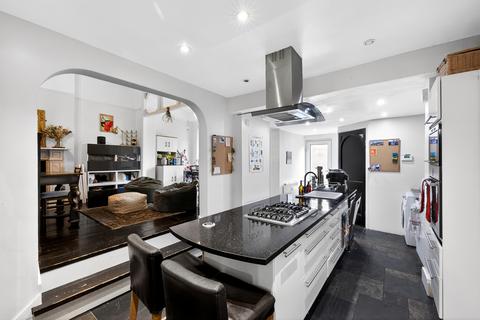 Thurlow Park Road, London, SE21