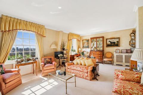 3 bedroom flat for sale, Rivermead Court, Ranelagh Gardens, London SW6