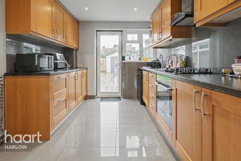 2 bedroom terraced house for sale, The Dashes, Harlow