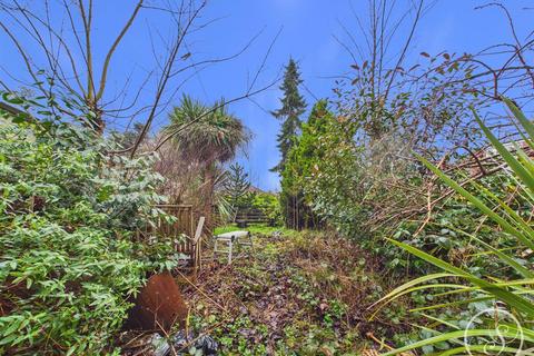 undefined, Whitebridge Crescent, Leeds
