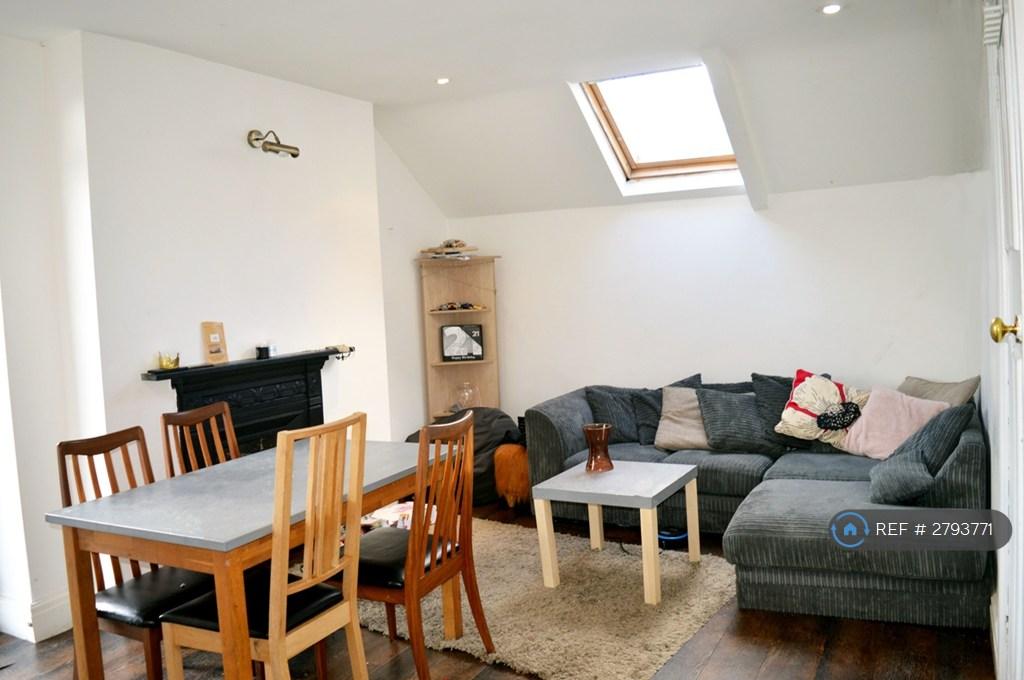 Kitchen/Lounge