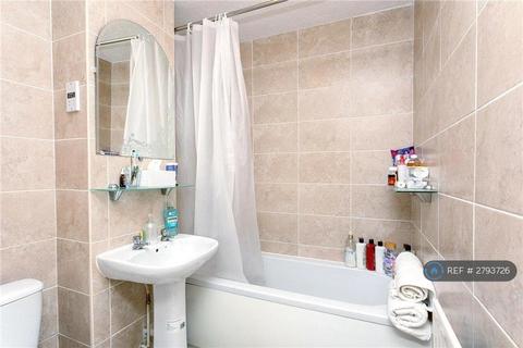 1 bedroom in a house share to rent, Fishers Field, Buckingham, MK18