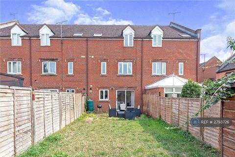 1 bedroom in a house share to rent, Fishers Field, Buckingham, MK18
