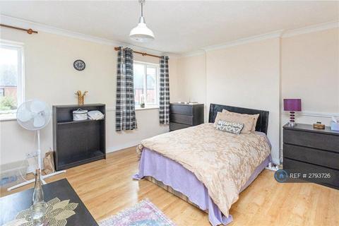 undefined, Fishers Field, Buckingham, MK18