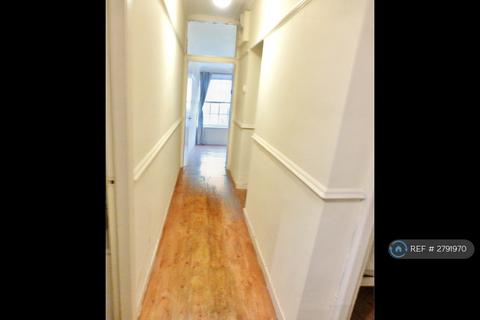 3 bedroom flat to rent, Wenham House, London, SW8