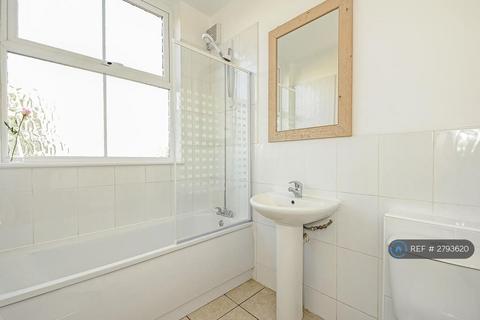 1 bedroom flat to rent, Randolph Court, London, NW8