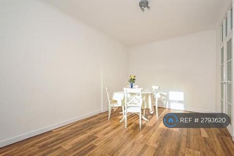 1 bedroom flat to rent, Randolph Court, London, NW8