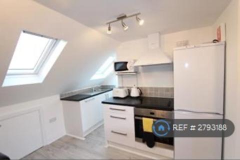 3 bedroom flat to rent, Sussex Rd, Harrow, HA1