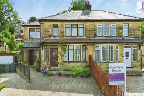 4 bedroom semi-detached house for sale, Ashtree Grove, Bradford
