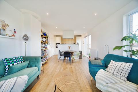 2 bedroom flat for sale, Bramble Path, LONDON, London, E3