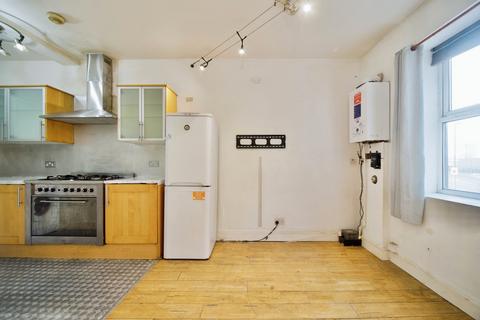 2 bedroom flat for sale, St. Leonards Street, London, E3