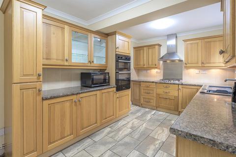 3 bedroom semi-detached house for sale, Oregon Close, Kingswinford, DY6 8SJ