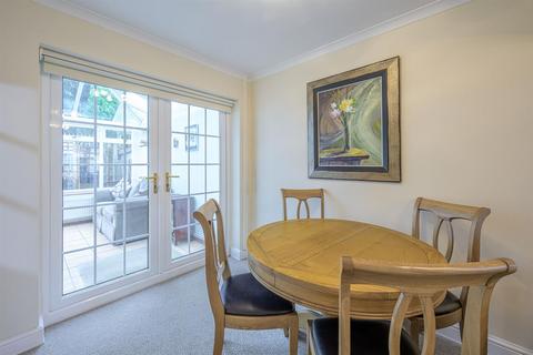 3 bedroom semi-detached house for sale, Oregon Close, Kingswinford, DY6 8SJ
