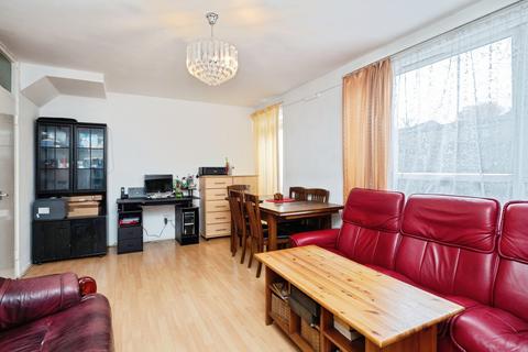 3 bedroom maisonette for sale, St. Stephens Road, London, E3