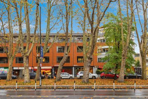 undefined, Mile End Road, London, E1