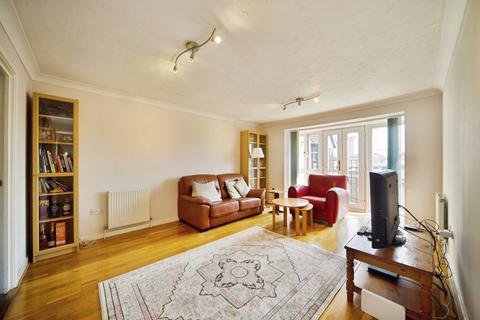 2 bedroom flat for sale, Tidworth Road, London, E3