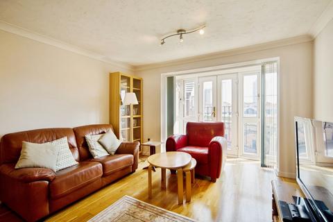 2 bedroom flat for sale, Tidworth Road, London, E3
