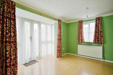 2 bedroom flat for sale, Ireton Street, London, E3