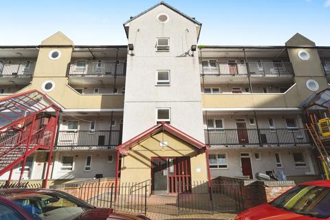 3 bedroom flat for sale, Maydwell House,, Thomas Road, E14
