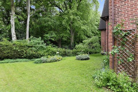 1 bedroom flat for sale, Lorne Road, Warley, Brentwood, CM14
