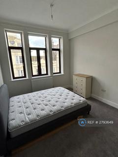 3 bedroom flat to rent, West Street, Brighton, BN1