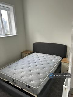 3 bedroom flat to rent, West Street, Brighton, BN1