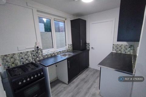 3 bedroom terraced house to rent, David St, Liverpool, L8