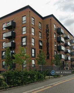 1 bedroom in a flat share to rent, Clarence Street, Salford, M7