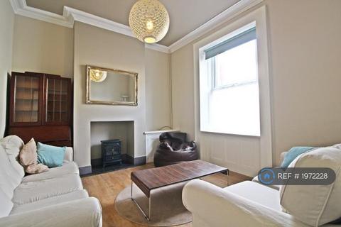 Moira St, Cardiff, CF24