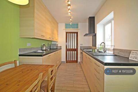 3 bedroom terraced house to rent, Moira St, Cardiff, CF24