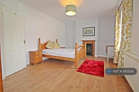 3 bedroom terraced house to rent, Moira St, Cardiff, CF24