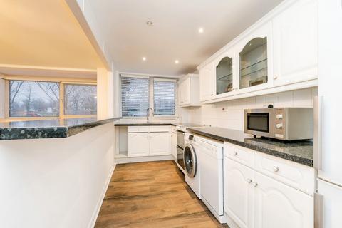 2 bedroom flat for sale, Broomhill Road, Woodford Green, Essex, IG8