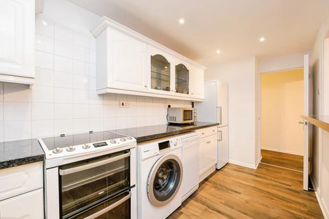 2 bedroom flat for sale, Broomhill Road, Woodford Green, Essex, IG8