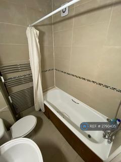 2 bedroom flat to rent, Stoke Newington Road, London, N16
