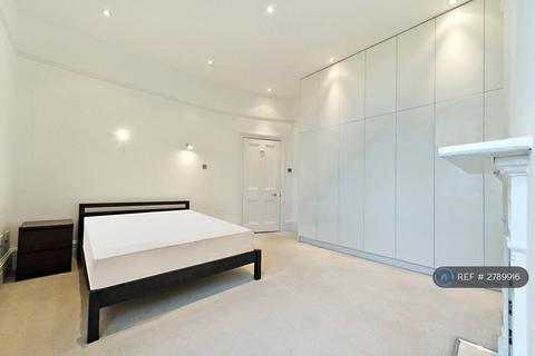 3 bedroom flat to rent, Downe Mansions, London, NW6