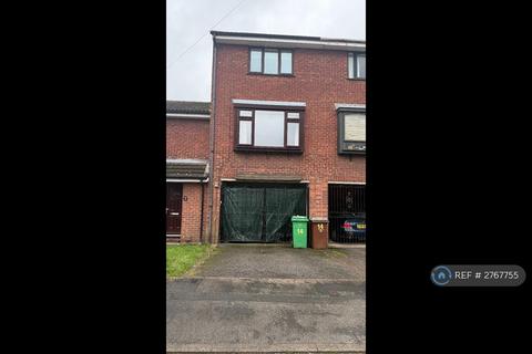 3 bedroom terraced house to rent, Wetherlam Close, Nottingham, NG2